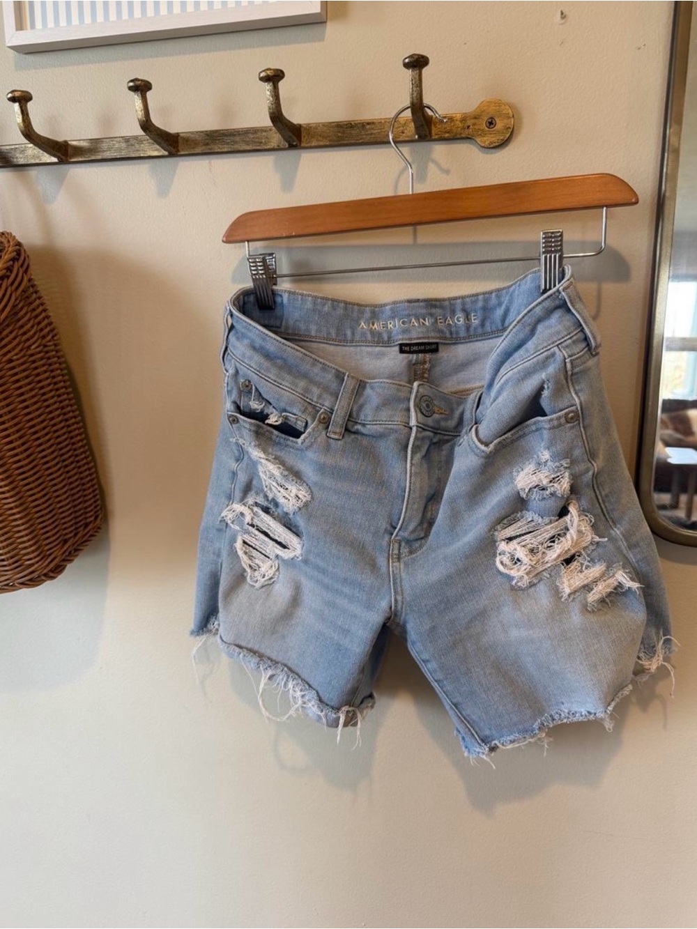 American Eagle The Dream Short Distressed Denim Shorts | Size 8